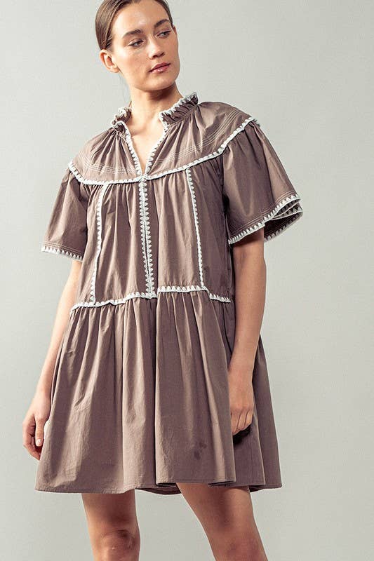 CONTRAST TRIM PLEATED MINI DRESS: COCO BROWN Hidden Harlo CONTRAST TRIM PLEATED MINI DRESS: COCO BROWN Hidden Harlo