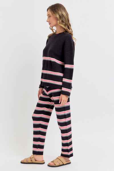 PULLOVER CASUAL KNIT TOP: Black