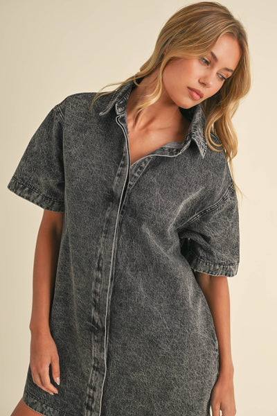 SHORT SLEEVE HIDDEN BUTTON DOWN DENIM SHIRT DRESS