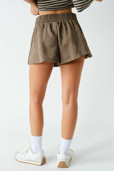 MOJAVE SUEDE-FINISH SKORT: TRUFFLE