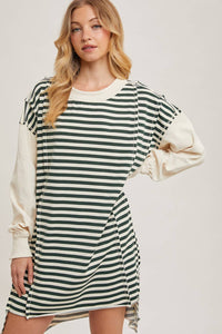 OVERSIZED CONTRAST STRIPE SWEATSHIRT DRESS: HUNTER GREEN