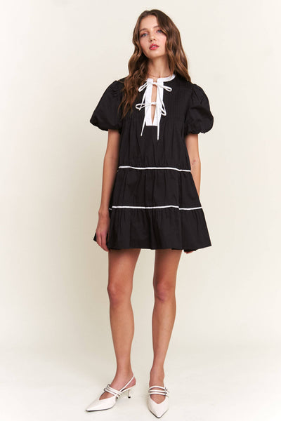 Burgundy Contrast Detail Mini Dress: Black