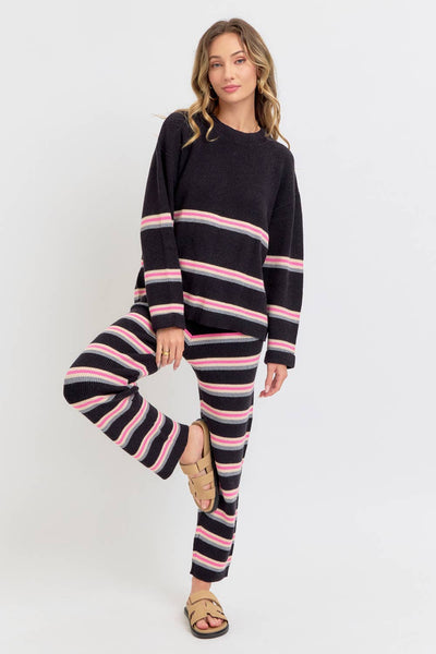 PULLOVER CASUAL KNIT TOP: Black