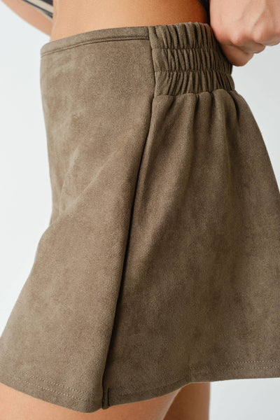 MOJAVE SUEDE-FINISH SKORT: TRUFFLE