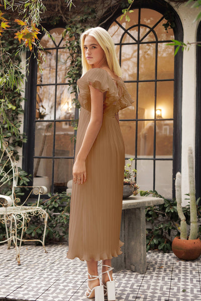 Flutter Sleeve Pleated Midi Dress: MOCHA
