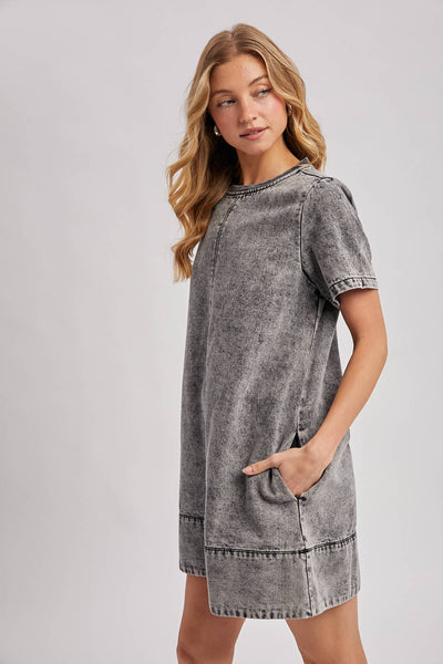 WASHED BLACK DENIM DRESS: WASHED BLACK