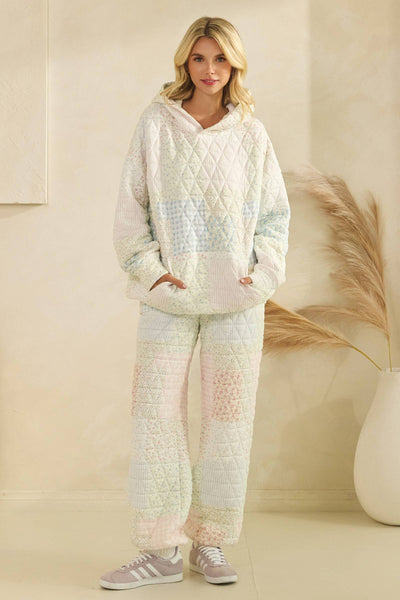 Veveret Quilted lounge pants: Pastel comb