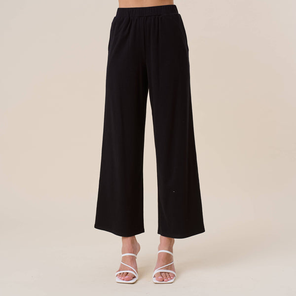 Gathered top & pants set with gold brooch: BLACK