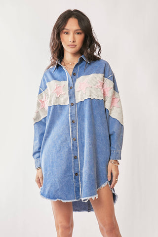 ACID WASHED DENIM STAR PATCH DETAIL SHIRT DRESS: Light Denim
