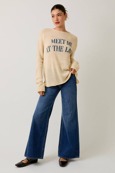 ROUND NECK "MEET ME AT THE LAKE" LT WEIGHT SWEATER: CREAM-BLUE