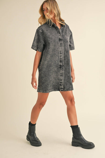 SHORT SLEEVE HIDDEN BUTTON DOWN DENIM SHIRT DRESS