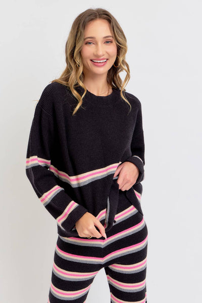 PULLOVER CASUAL KNIT TOP: Black