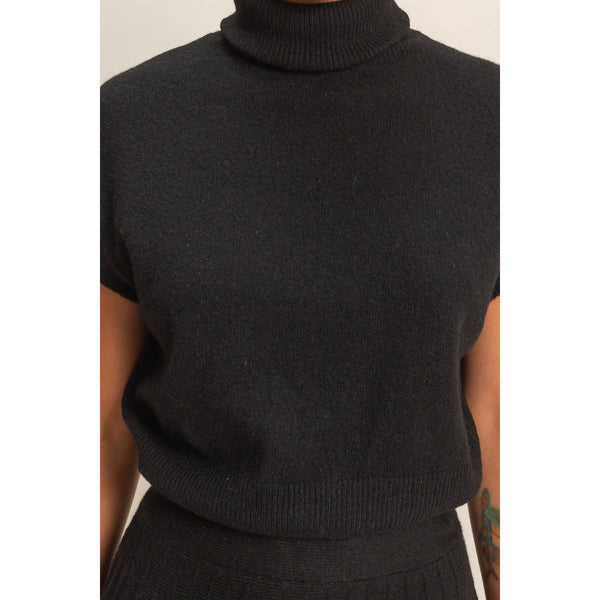 Turtleneck Top And Pleated Skirt Set: BLACK