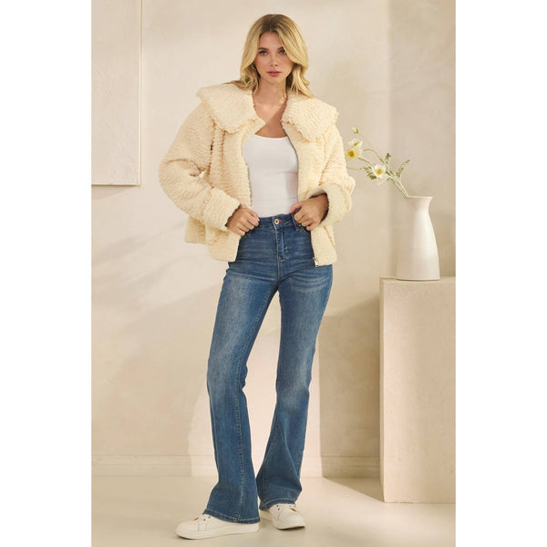 Texture Sherpa Peterpan Collar Short Jacket: Cream