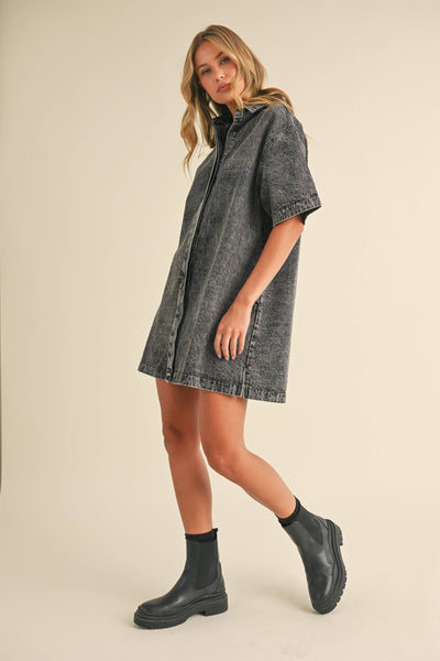 SHORT SLEEVE HIDDEN BUTTON DOWN DENIM SHIRT DRESS