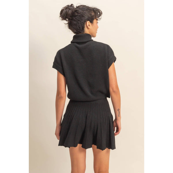 Turtleneck Top And Pleated Skirt Set: BLACK