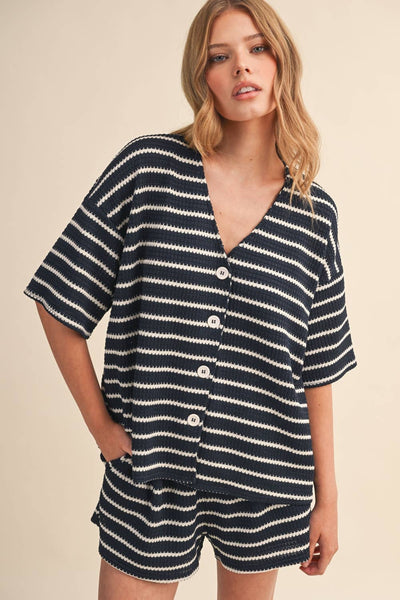 STRIPED OVERSIZE SHORT SLEEVE BUTTON DOWN TOP AND SH: NAVY/OFF WHITE