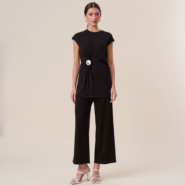 Gathered top & pants set with gold brooch: BLACK