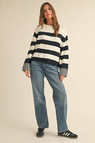 BLACK/WHITE STRIPED SWEATER TOP: BLACK/WHITE