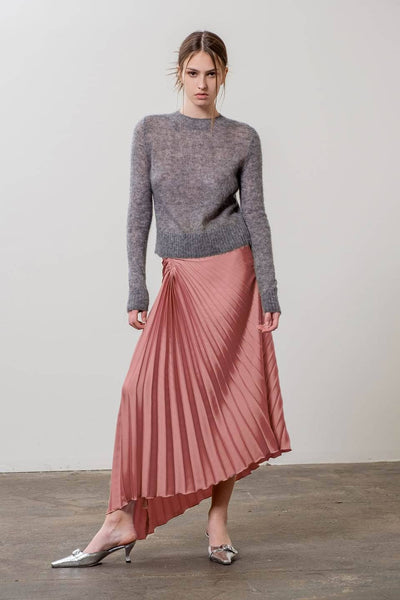 Pleated pink movement skirt