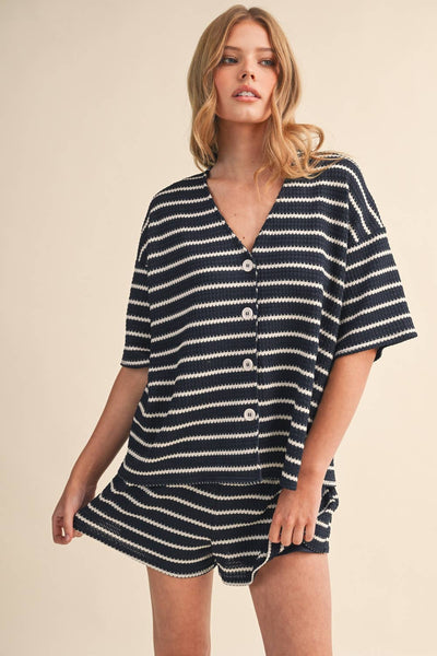STRIPED OVERSIZE SHORT SLEEVE BUTTON DOWN TOP AND SH: NAVY/OFF WHITE