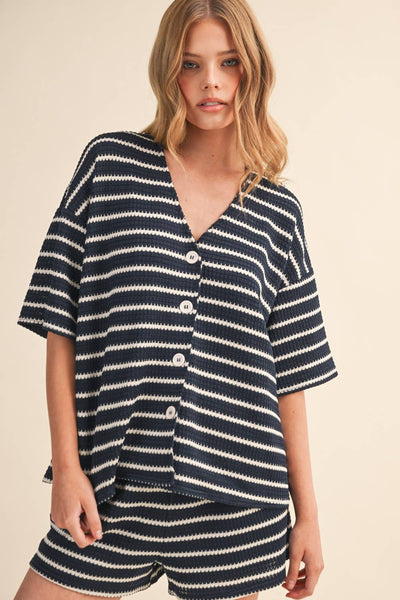 STRIPED OVERSIZE SHORT SLEEVE BUTTON DOWN TOP AND SH: NAVY/OFF WHITE