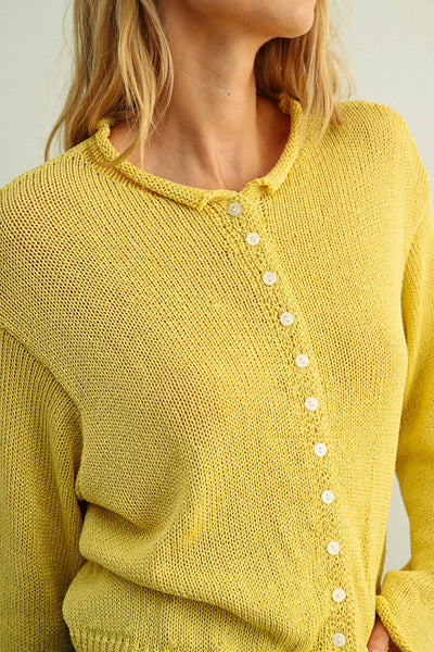 LIGHT WEIGHT BUTTON FRONT CARDIGAN: BANANA