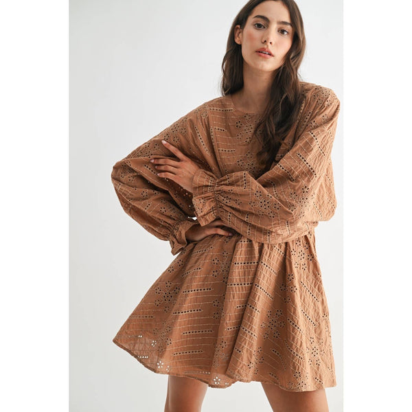 CMD26543AA EMBROIDERED LONG SLEEVE MINI DRESS WITH POCKET: DENIM BLUE/CREAM
