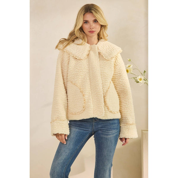 Texture Sherpa Peterpan Collar Short Jacket: Cream