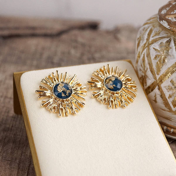 Celestial Gild – Faceted Sunburst Stud Earrings