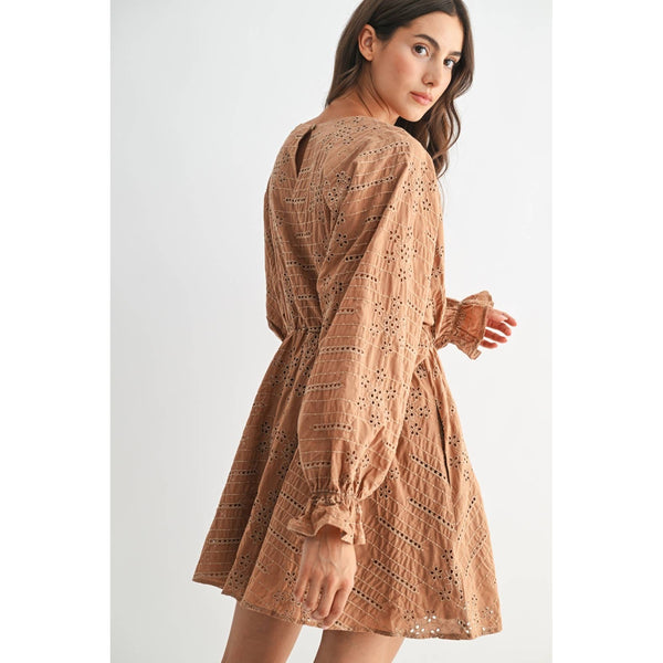 CMD26543AA EMBROIDERED LONG SLEEVE MINI DRESS WITH POCKET: DENIM BLUE/CREAM