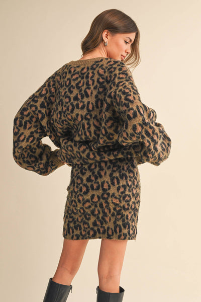 ANIMAL PRINTED OVERSIZED SWEATER TOP AND SKIRT SET: ANIMAL