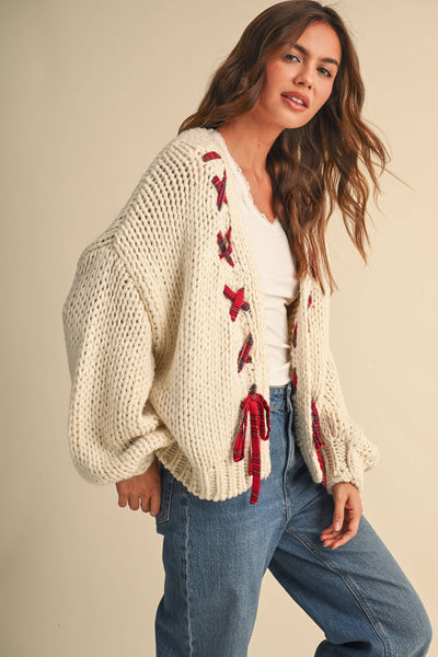 TARTAN PATTERN BRAIDED CHUNKY KNIT CARDIGAN: NAVY