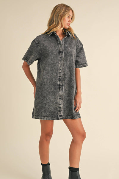 SHORT SLEEVE HIDDEN BUTTON DOWN DENIM SHIRT DRESS