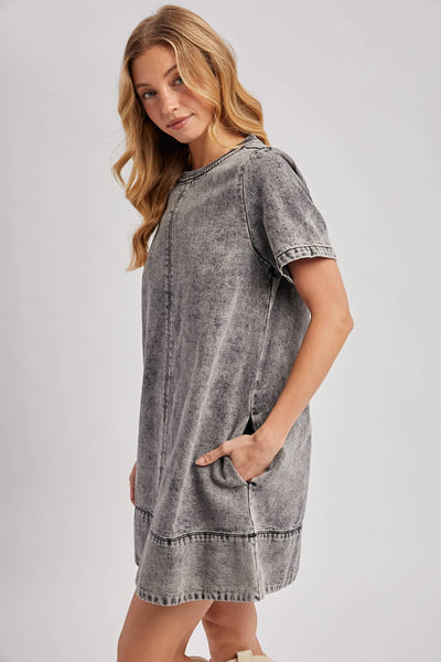 WASHED BLACK DENIM DRESS: WASHED BLACK