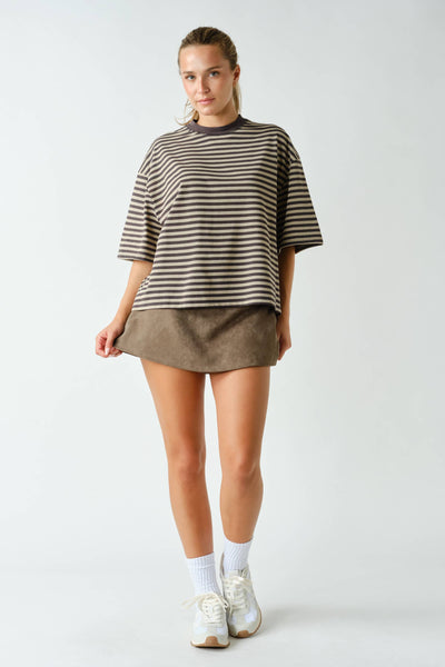 MOJAVE SUEDE-FINISH SKORT: TRUFFLE