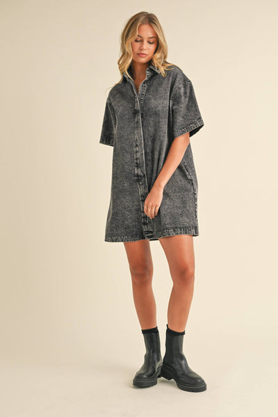 SHORT SLEEVE HIDDEN BUTTON DOWN DENIM SHIRT DRESS