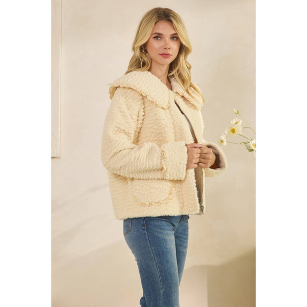 Texture Sherpa Peterpan Collar Short Jacket: Cream