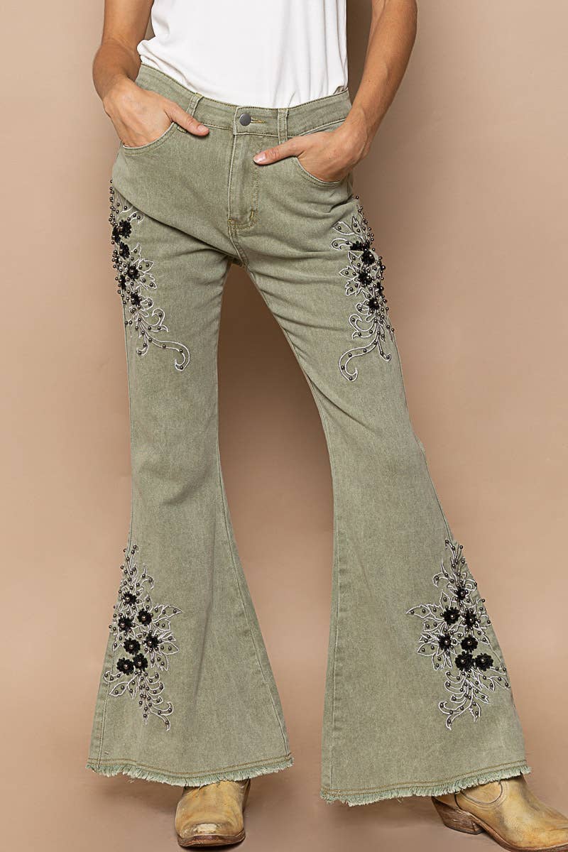 Contrast embroidered stretchable twill flare pants