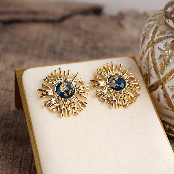 Celestial Gild – Faceted Sunburst Stud Earrings