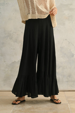 WIDE LEG RUFFLED BOTTOM DETAIL PANTS: Black