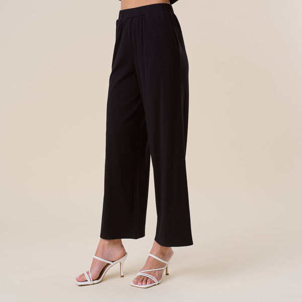 Gathered top & pants set with gold brooch: BLACK