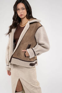 BELTED MUSTANG FAUX SHEARLING JACKET: BROWN MULTI